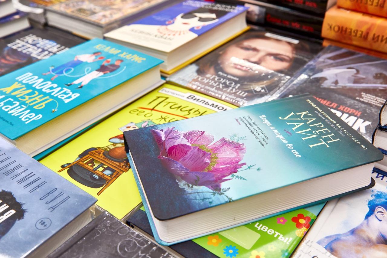 Фото Книги, с которыми мы начали 2021 год: новосибирцы снова заинтересовались художественной литературой 2
